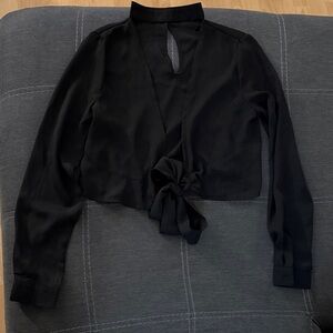 Front tie top